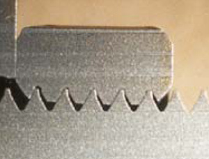 Spring action of the Dual-Angle™ Thread Profile